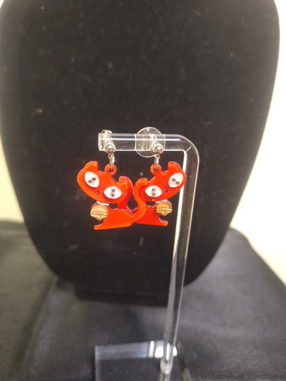 Playful Red Cat Dangle Earrings - Unbranded